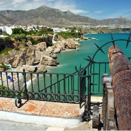 Apartamento Nerja Beach Apartment *