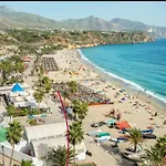 Daire Apartamento Nerja Beach